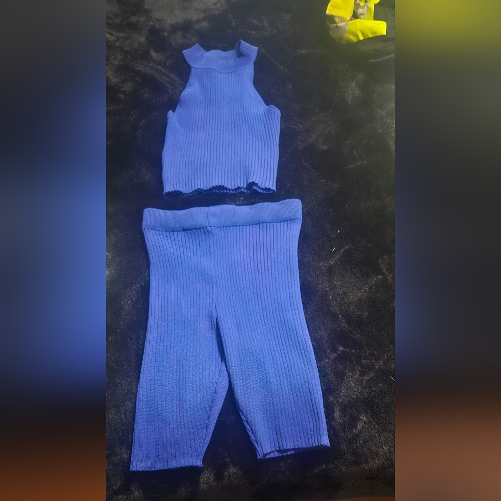 New Look Blue Capris Stylish and Versatile